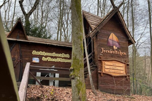Saalfelder Feengrotten Kinderführung Gut mit Zug